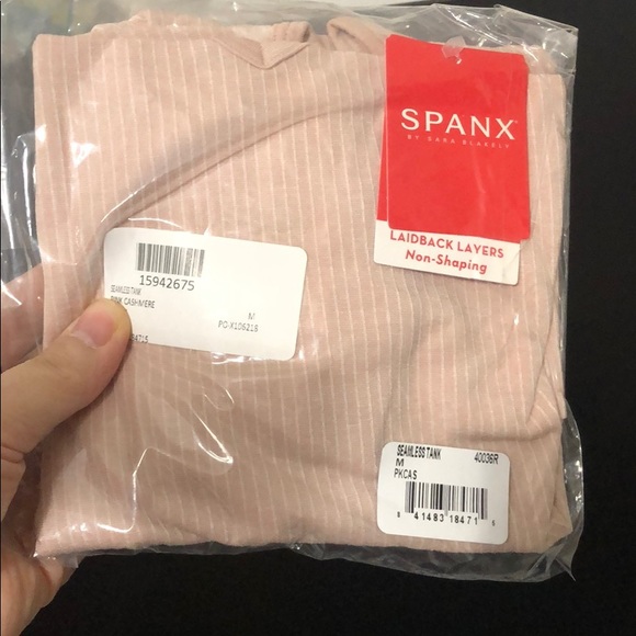 New SPANX SEAMLESS TANK AC - Picture 3 of 5